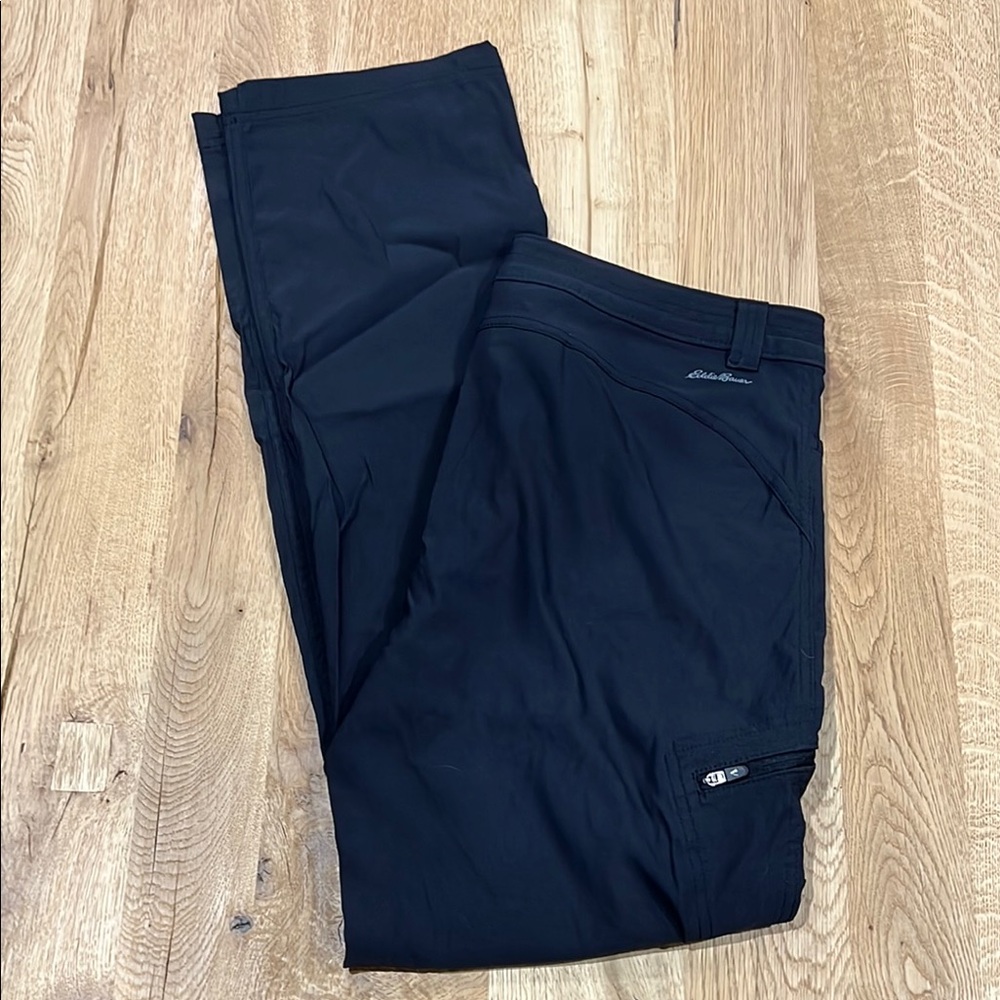 Women’s Eddie Bauer Black Straight Leg Pants for Everyday Comfort